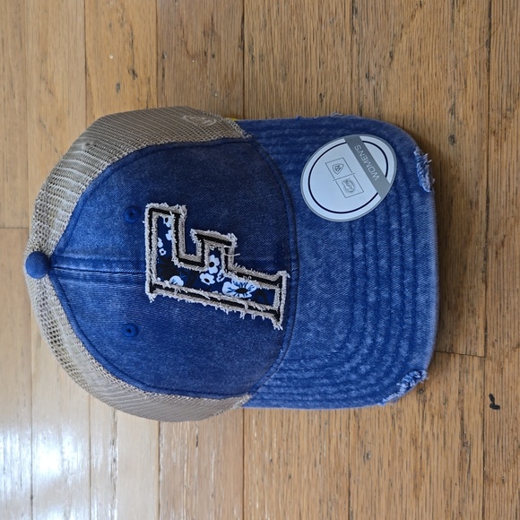 Top of the World Accessories - NWT  Florida Gators Women’s Hat Top Of The World Adjustable  Strap Distressed